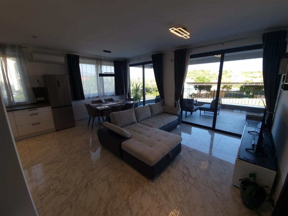 Apartments Marebella Λομπάρδα Εξωτερικό φωτογραφία