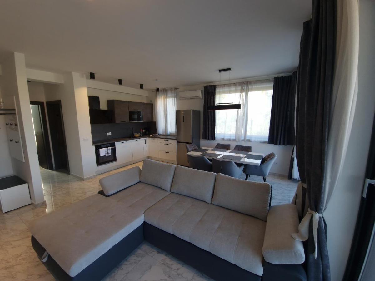 Apartments Marebella Λομπάρδα Εξωτερικό φωτογραφία